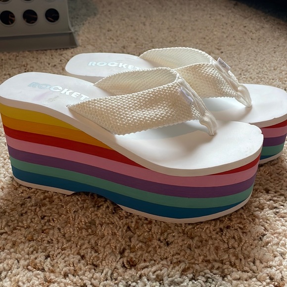 Rocket Dog Shoes - Rainbow Rocket dog platforms